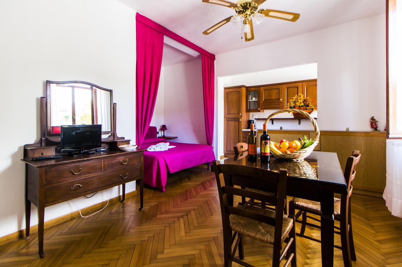 Residence Oasis Campiglia Marittima Bagian luar foto